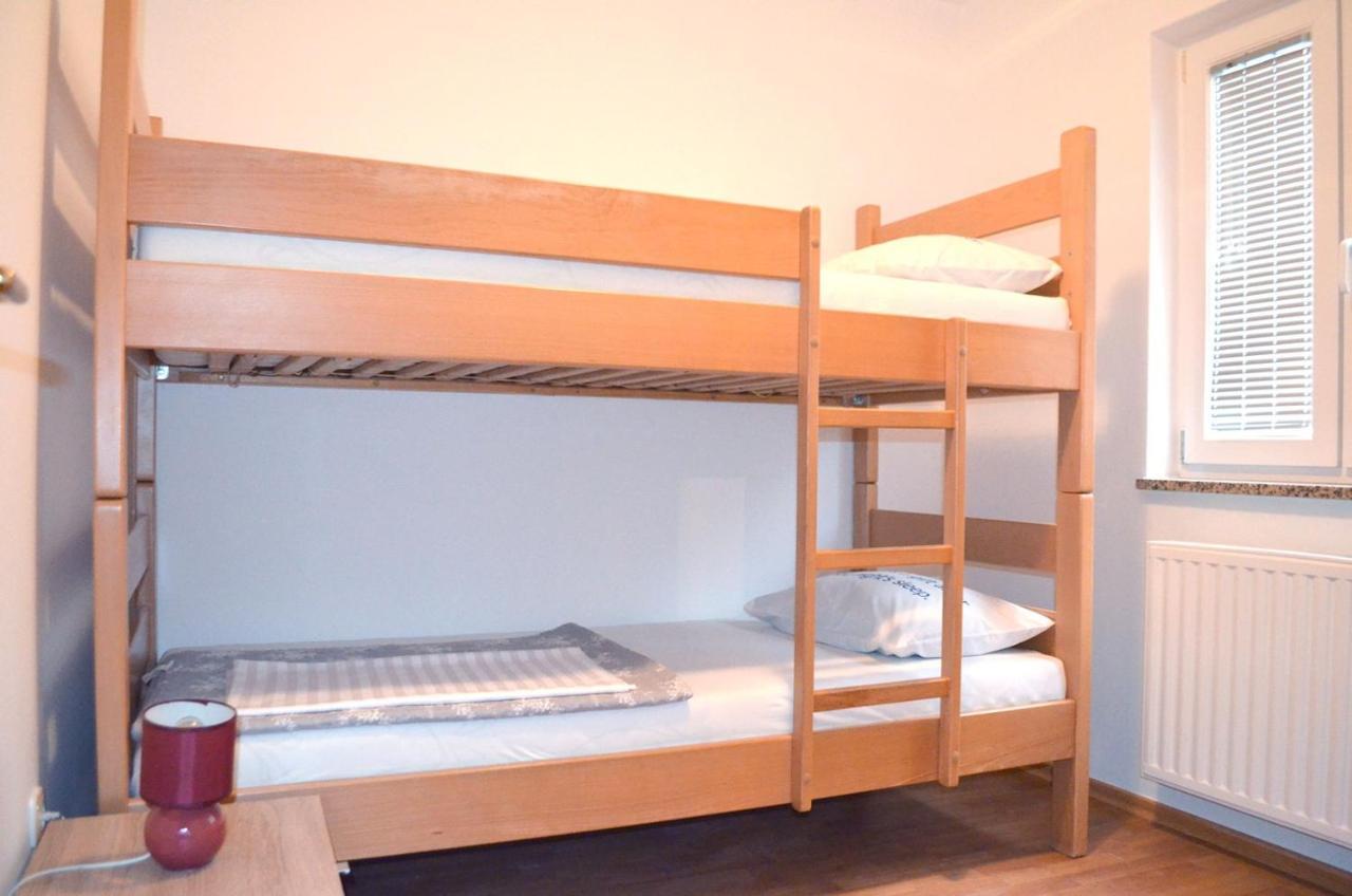 Apartments Krajacic Малинска Екстериор снимка